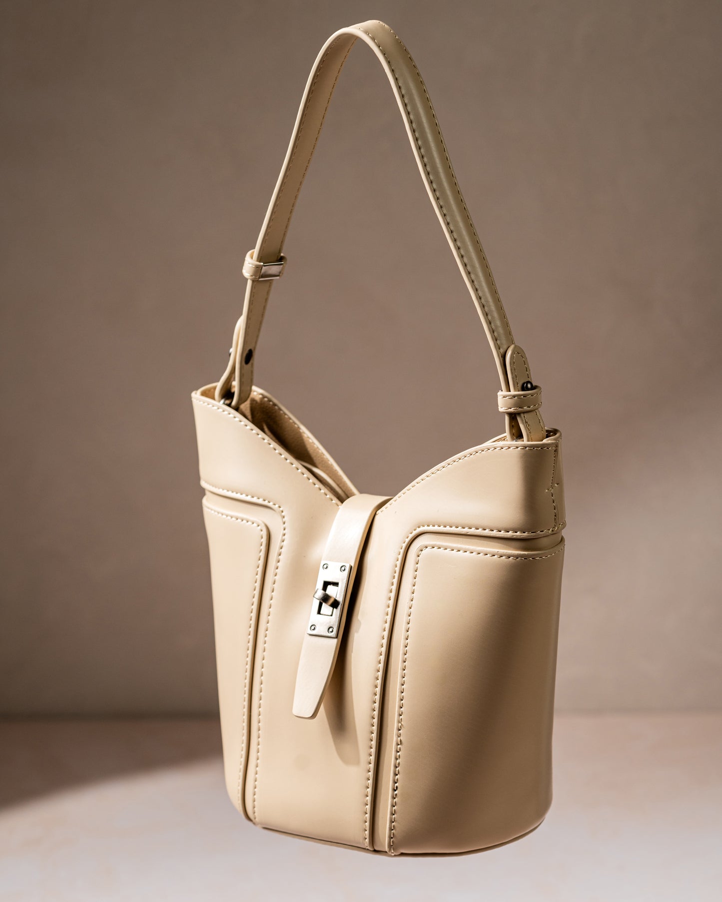 Abby Bucket Bag