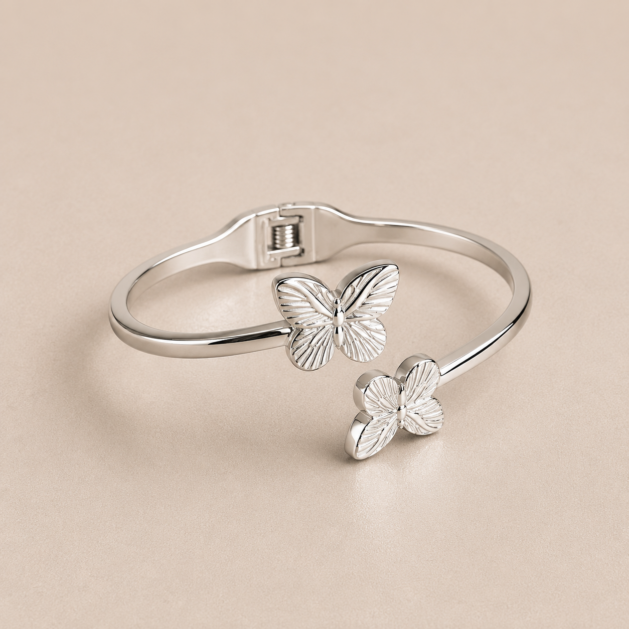 Flutter Bloom Cuff – Silver
