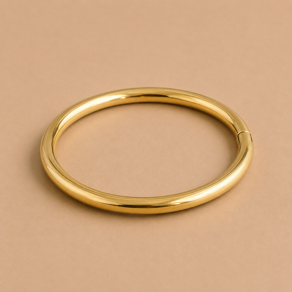 Luna Classic Bangle