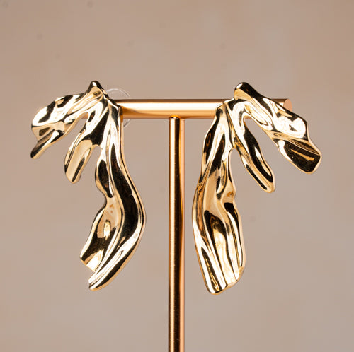 Fluid Sculpt Drop Earrings