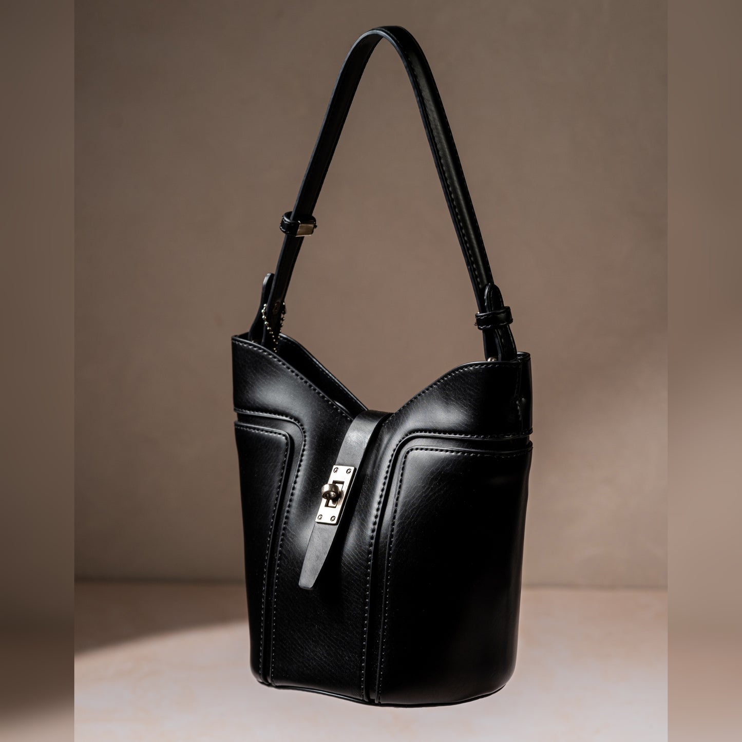Abby Bucket Bag