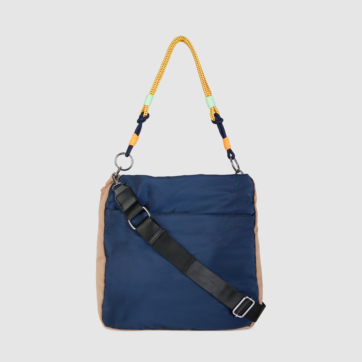 Ari Travel Bag