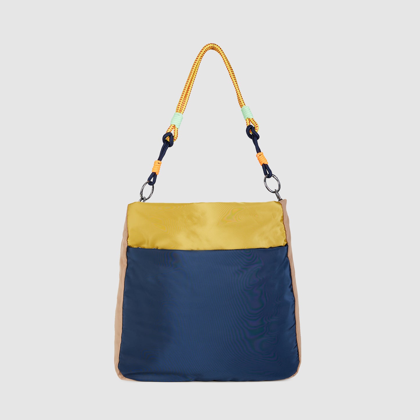 Ari Travel Bag