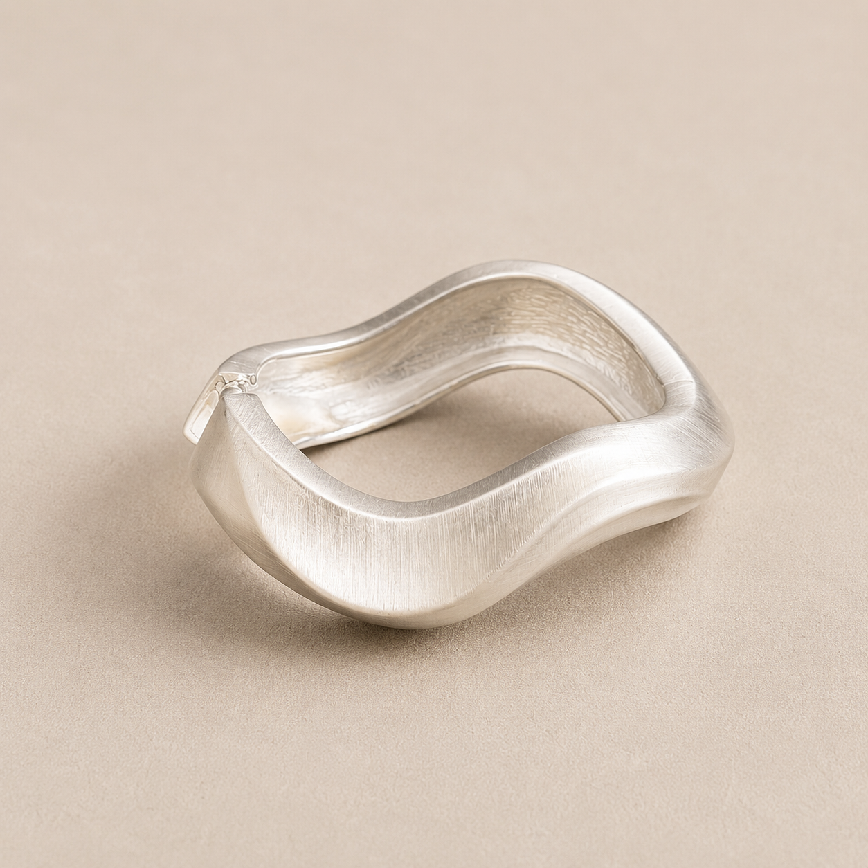 Wave Sculpt Cuff – Silver