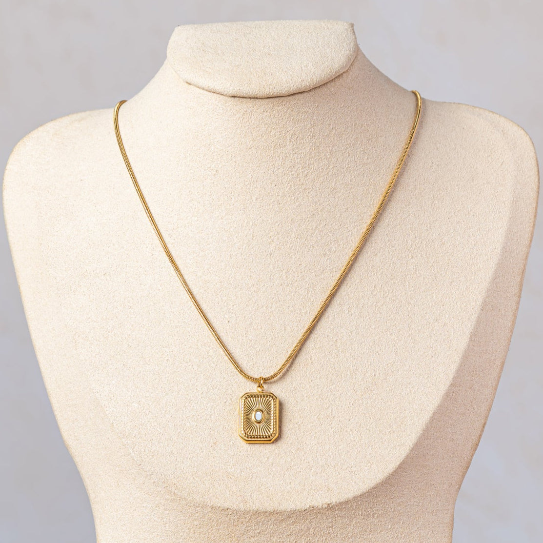 Gold Frame Necklace