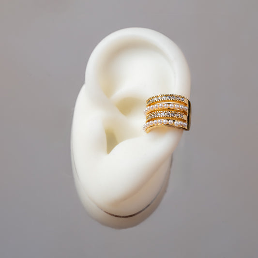 Diamond & Pearl Ear Cuff