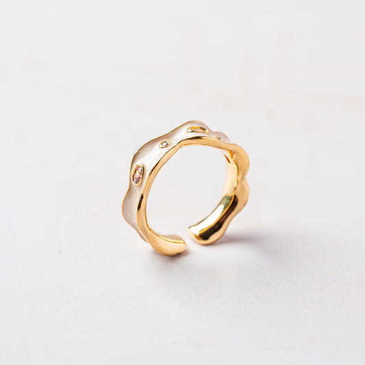 Wave Edge Gemstone Ring