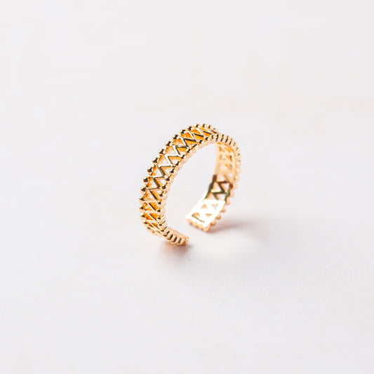 Crisscross Gold Texture Ring