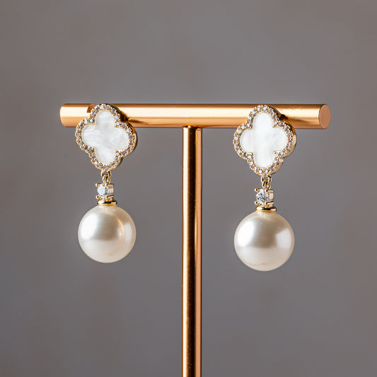 Ivory Clover Pearl Drops