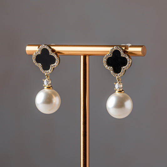 Midnight Clover Pearl Drops