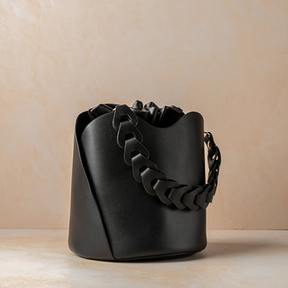 Izzie Bucketbag