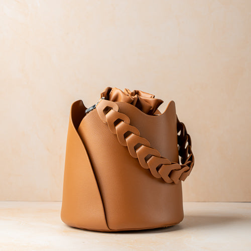 Izzie Bucketbag
